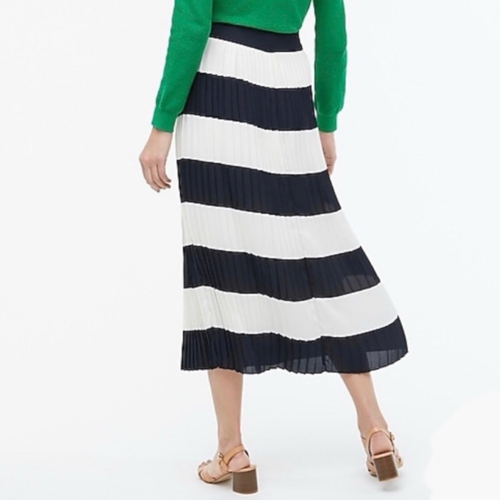 J. Crew Navy and White Striped Pleated Maxi Skirt, beautiful and classy - Picture 3 of 7